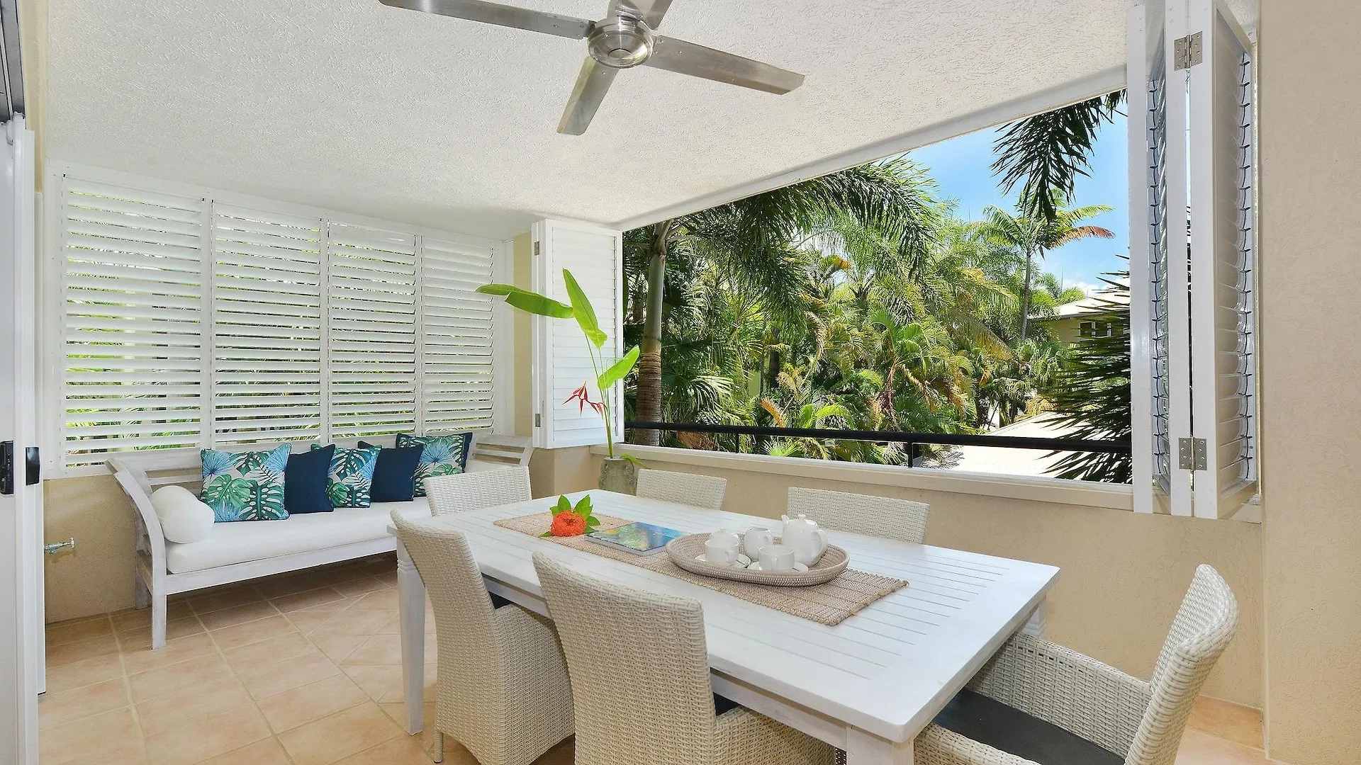 Cayman Villas Port Douglas Resort