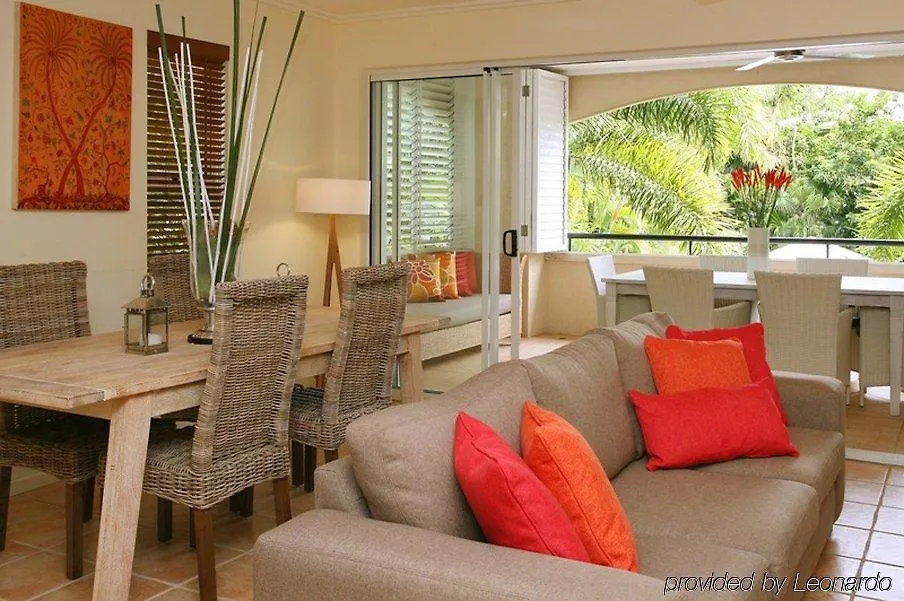 **** Resort Cayman Villas Port Douglas Australia