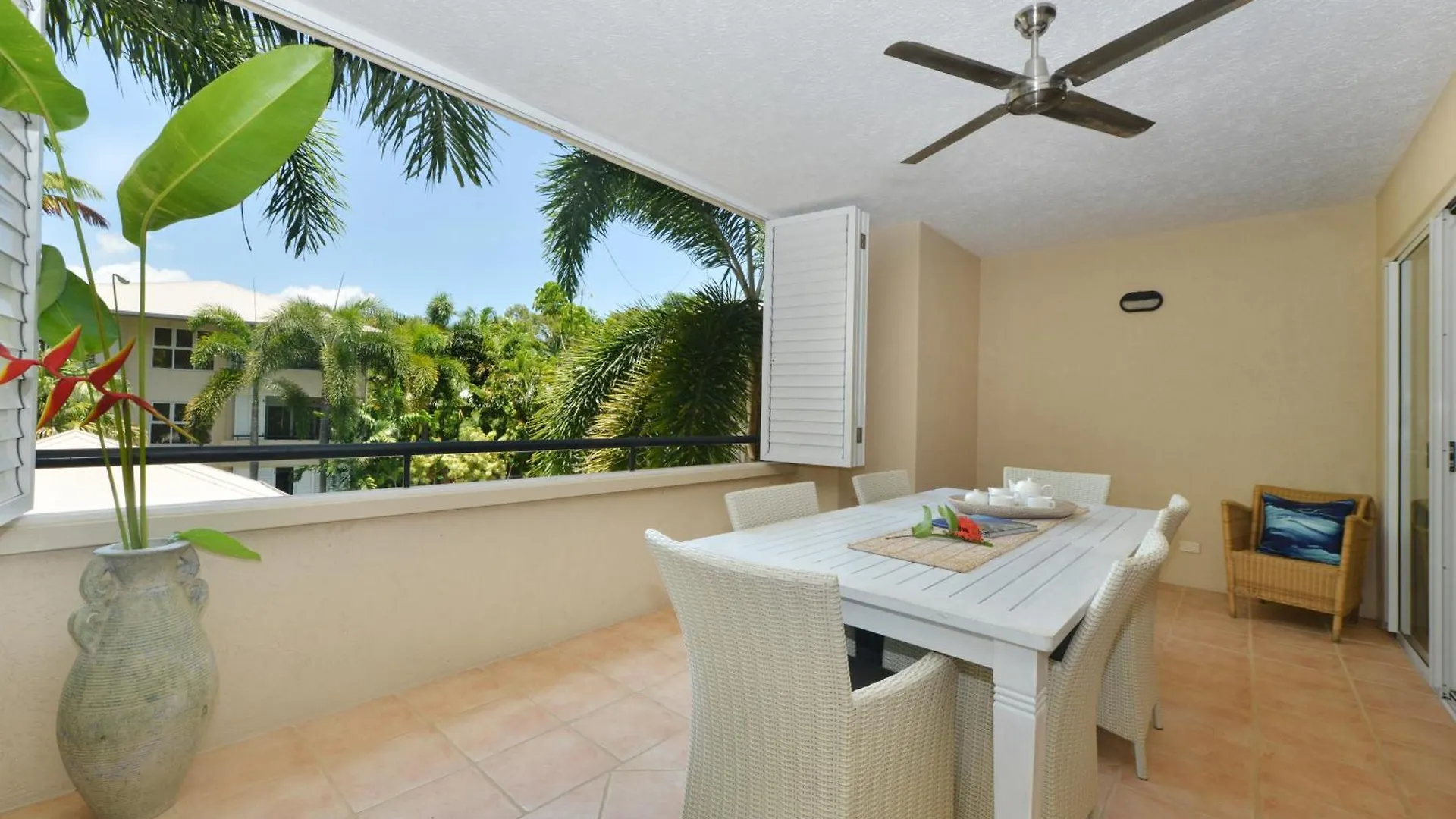 Cayman Villas Port Douglas Resort