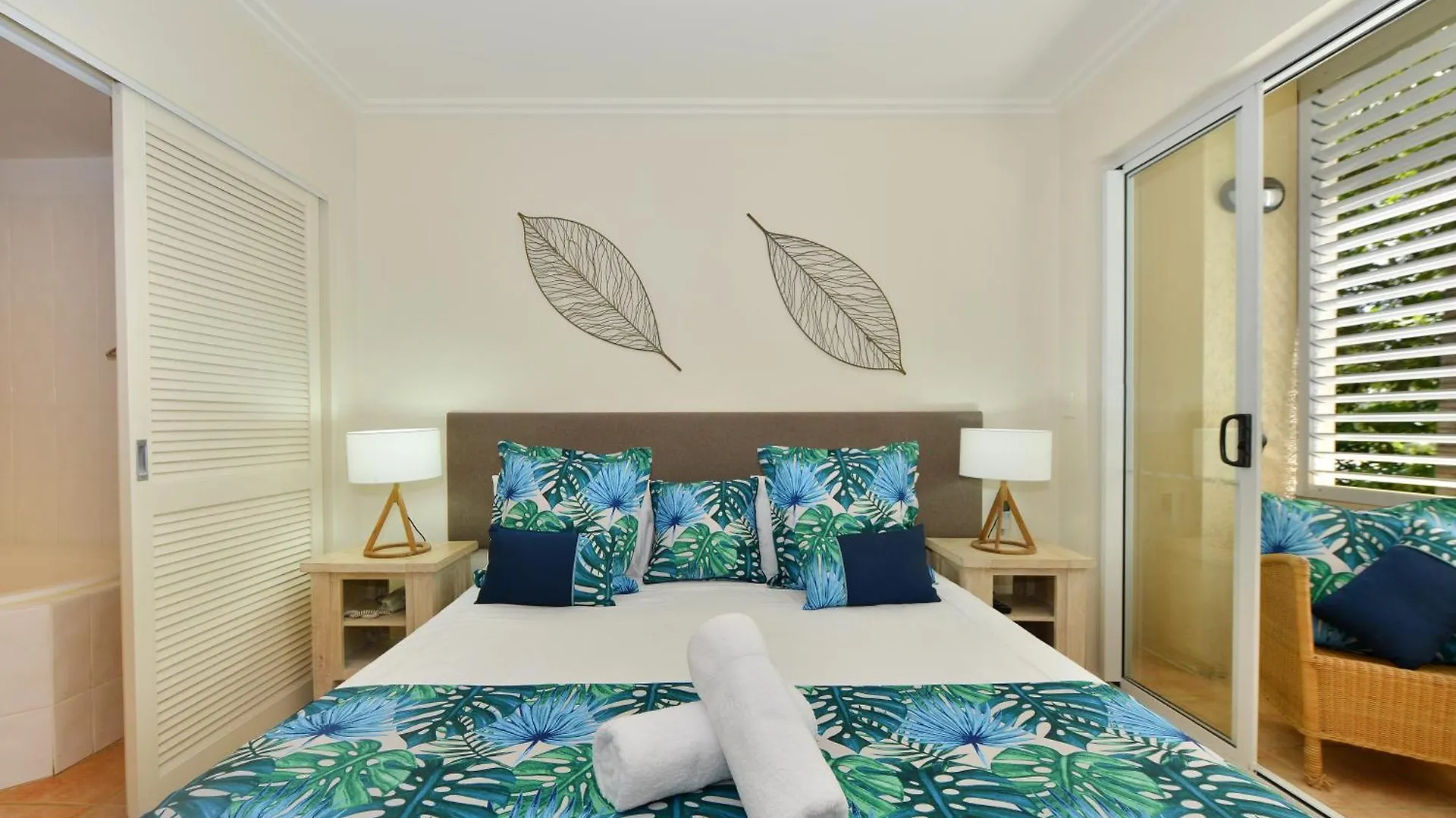 **** Resort Cayman Villas Port Douglas Australia