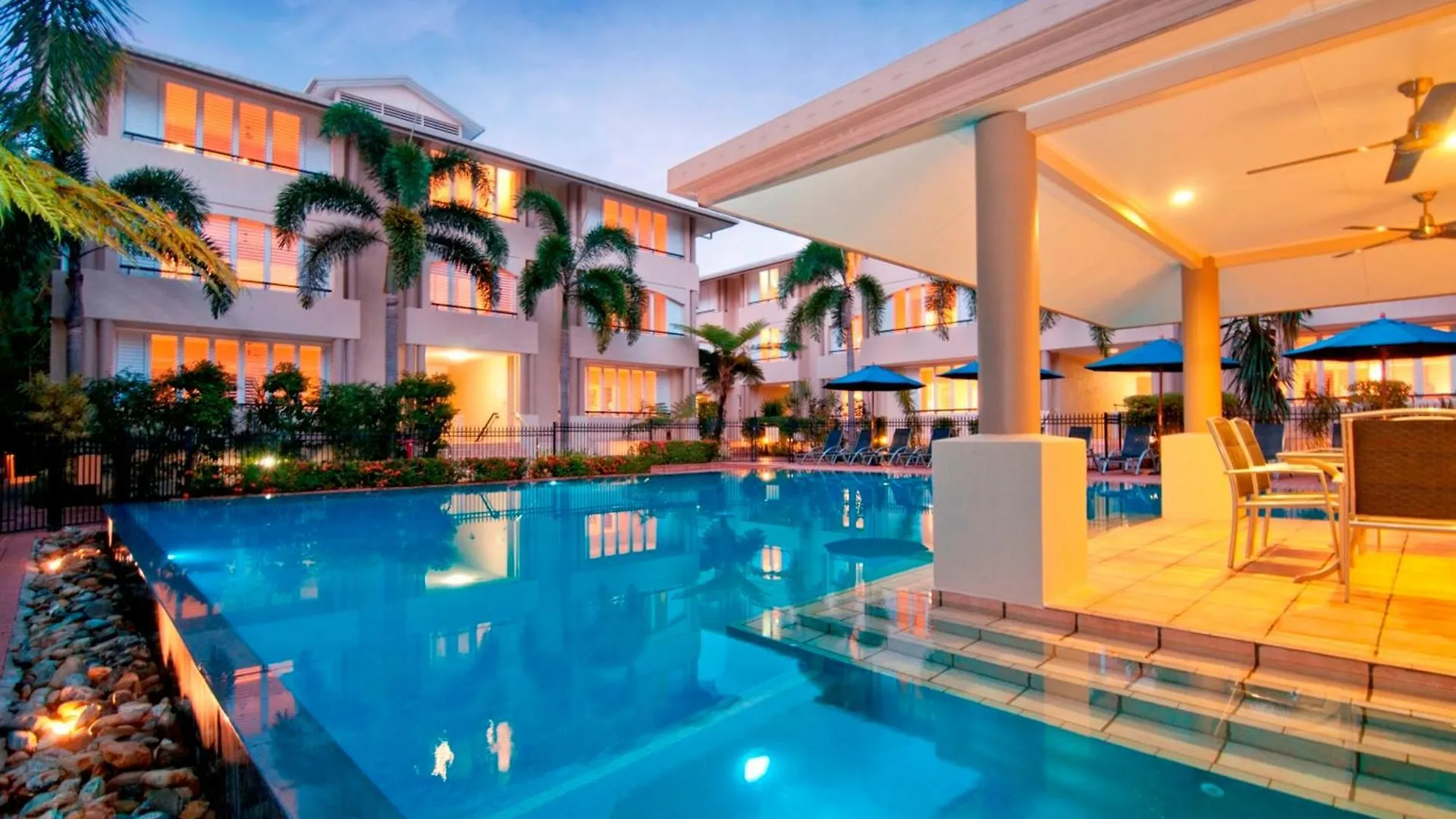 Cayman Villas Port Douglas Resort